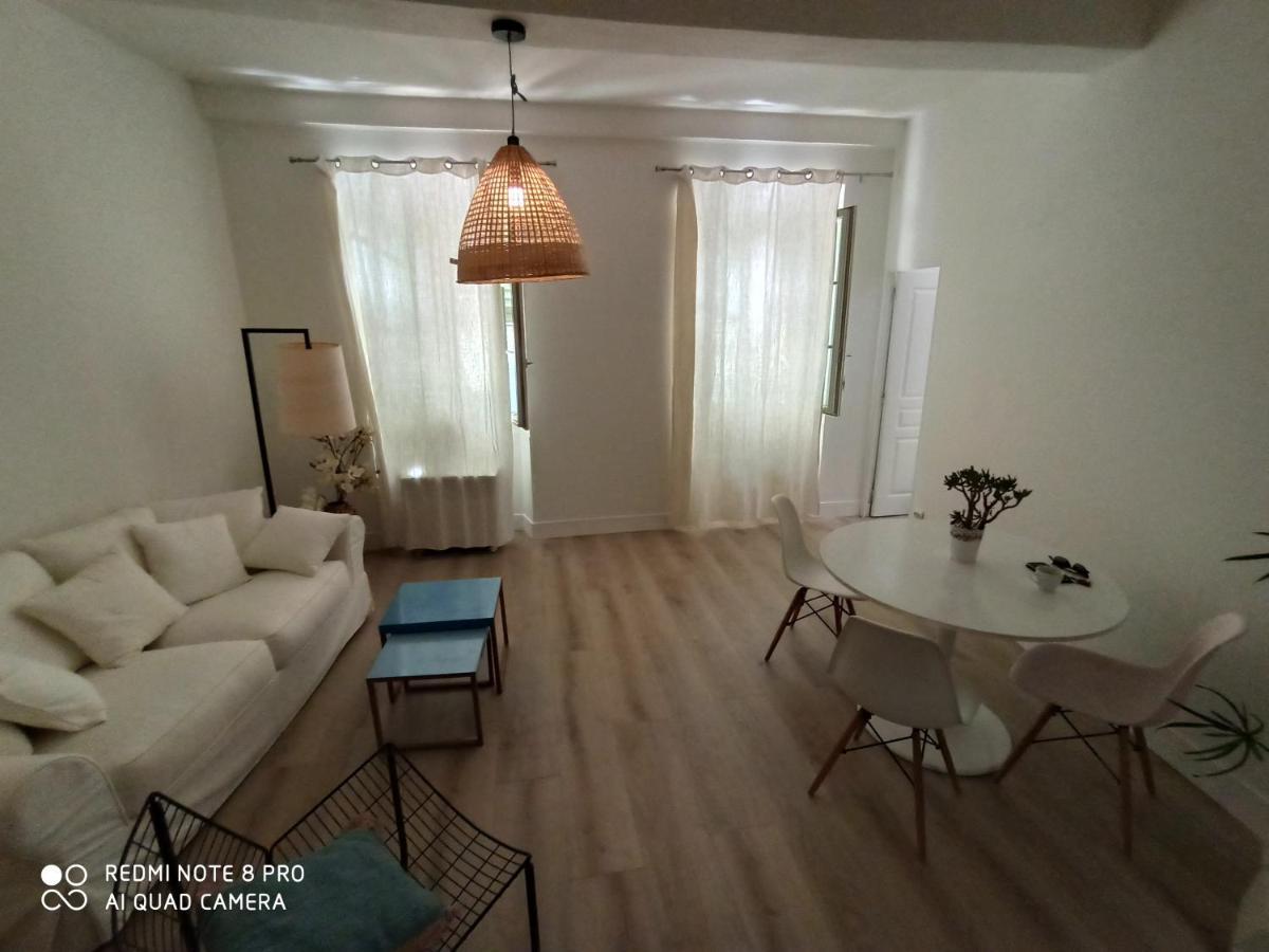 Joli Appartement Nicois En Bord De Mer นีซ ภายนอก รูปภาพ